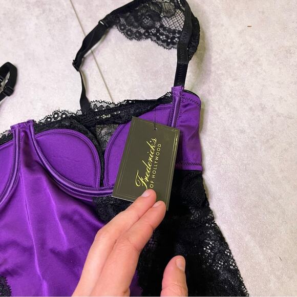 Fredericks of Hollywood Purple Black Ilana Lace Bodysuit Mesh Thong NWT Medium - Picture 6 of 15
